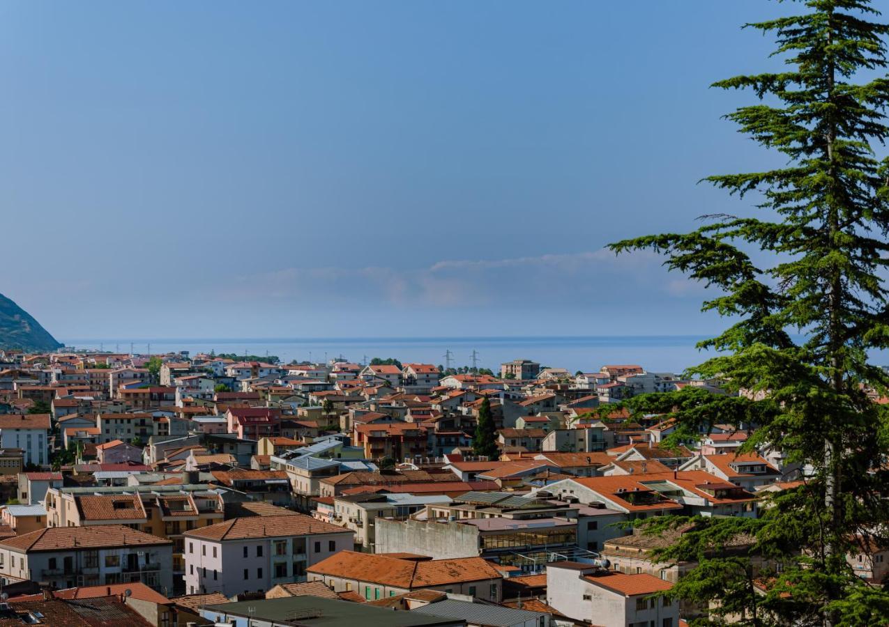 Dimora Cavour Bed & Breakfast Amantea Exterior photo