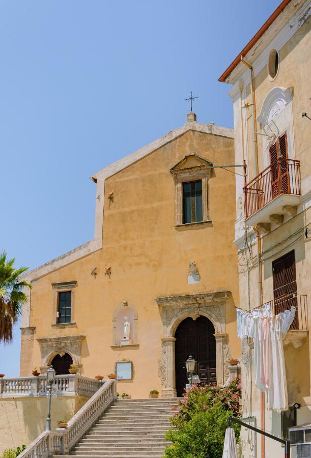Dimora Cavour Bed & Breakfast Amantea Exterior photo
